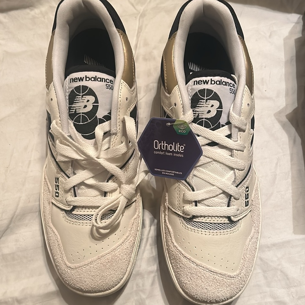 NWT New Balance 550 white black, mens size 8. - Picture 3 of 6